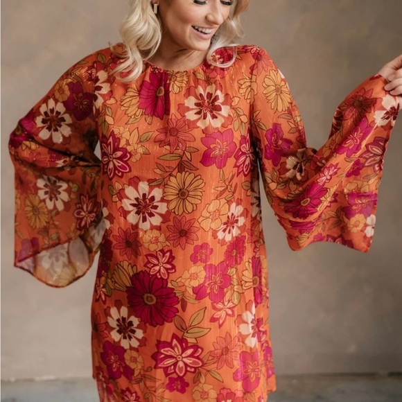 NEW BoutiqueTabitha Rust Floral Flare Sleeve Mini Dress Size Large - Picture 3 of 14